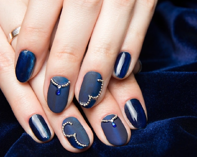 30 Stunning Round Nail Design Ideas