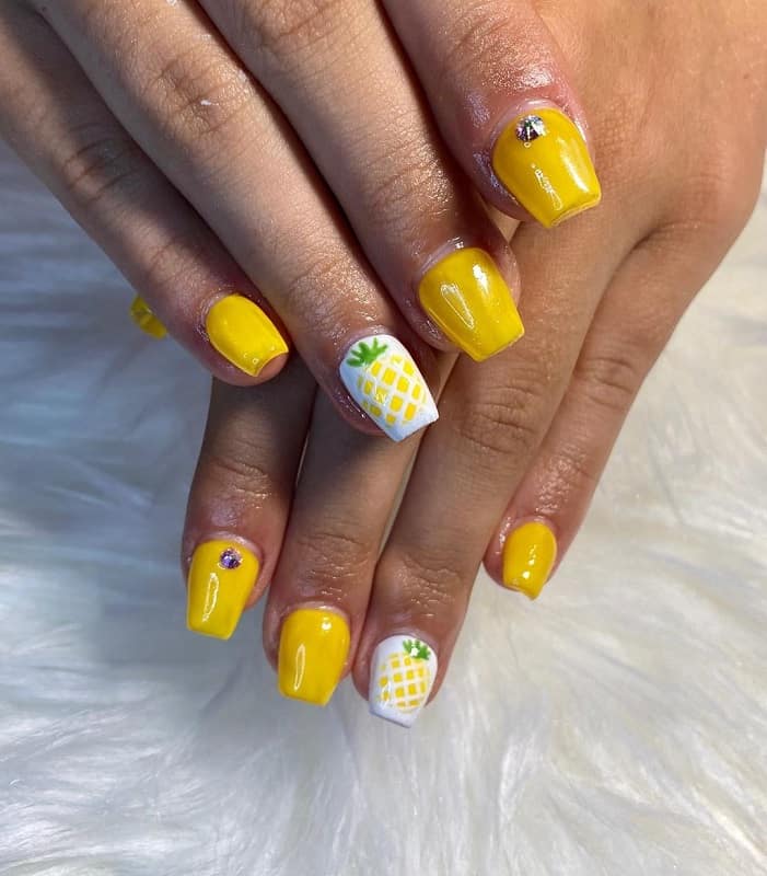 short coffin summer nails