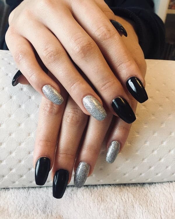 81 Boldest Black Nail Designs to Stand Out of The Crowd