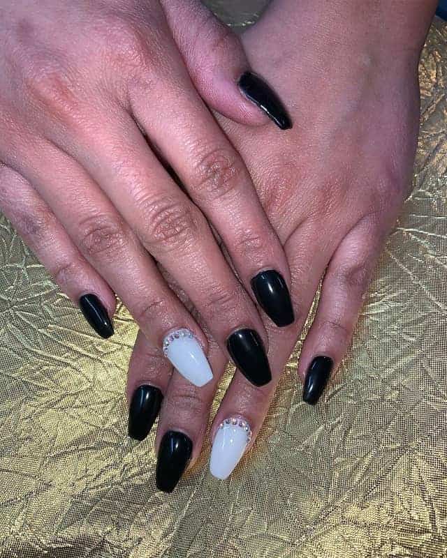 black and white acrylic nails