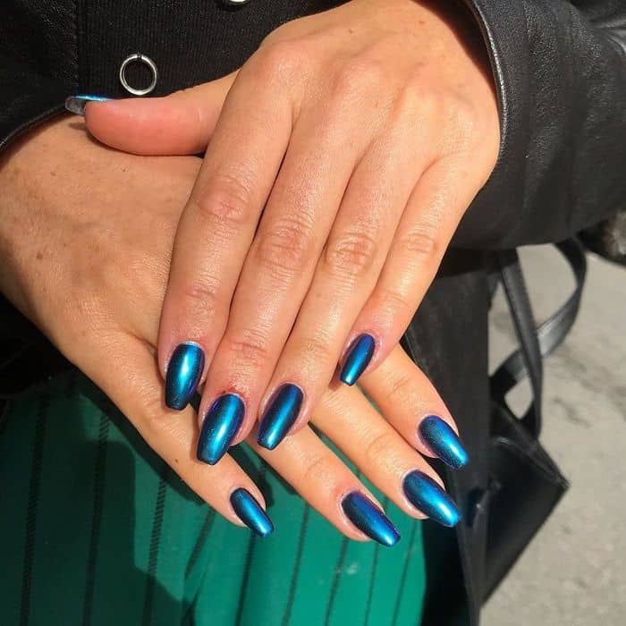 blue chrome nail paint