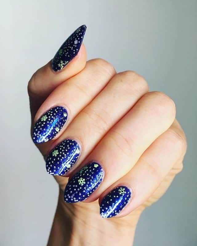 dark winter nails 