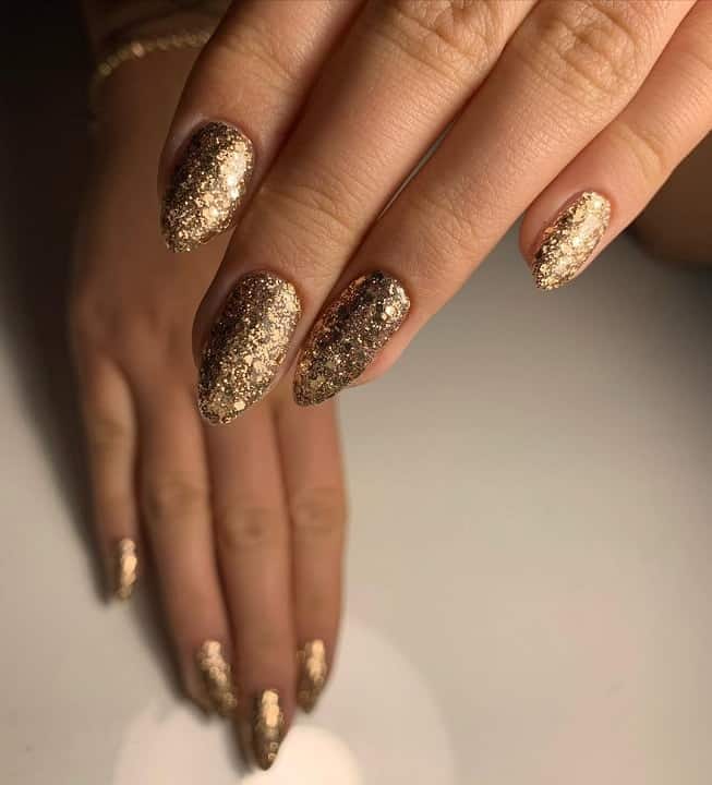 gold prom nails