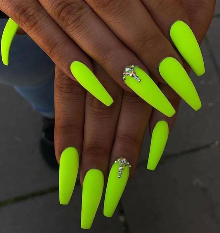 35 Soothing Lime Green Nail Designs to Die for â€“ NailDesignCode