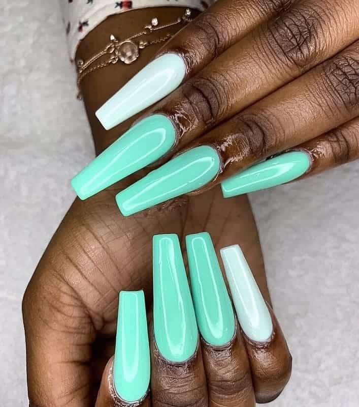 mint green nails