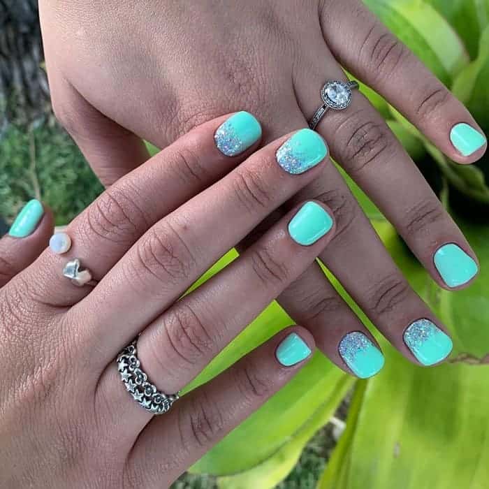 neon mint green nails 