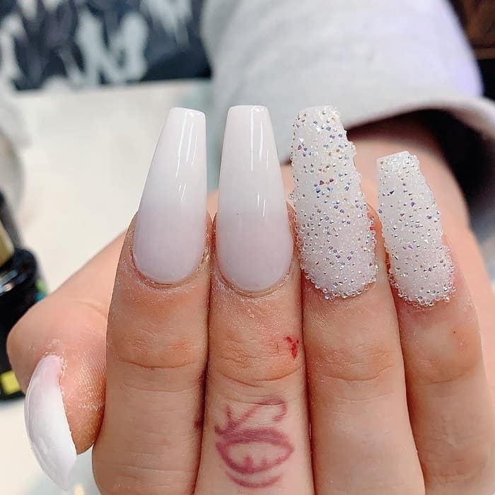 80 Striking White Nail Designs For 21 Naildesigncode