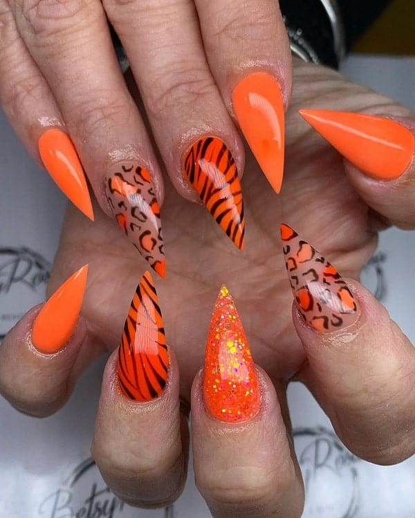 61 Vibrant Orange Nail Designs To Capture All The Attention