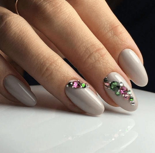 75 Oval Shaped Acrylic Nail Designs for Nail Lovers