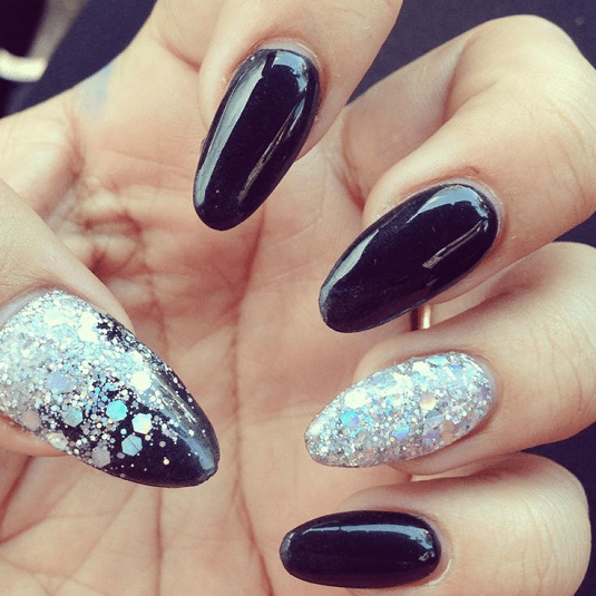 75 Oval Shaped Acrylic Nail Designs for Nail Lovers