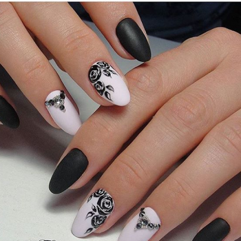 75 Oval Shaped Acrylic Nail Designs for Nail Lovers