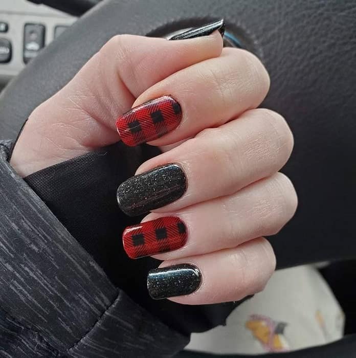 black and red plaid nail design