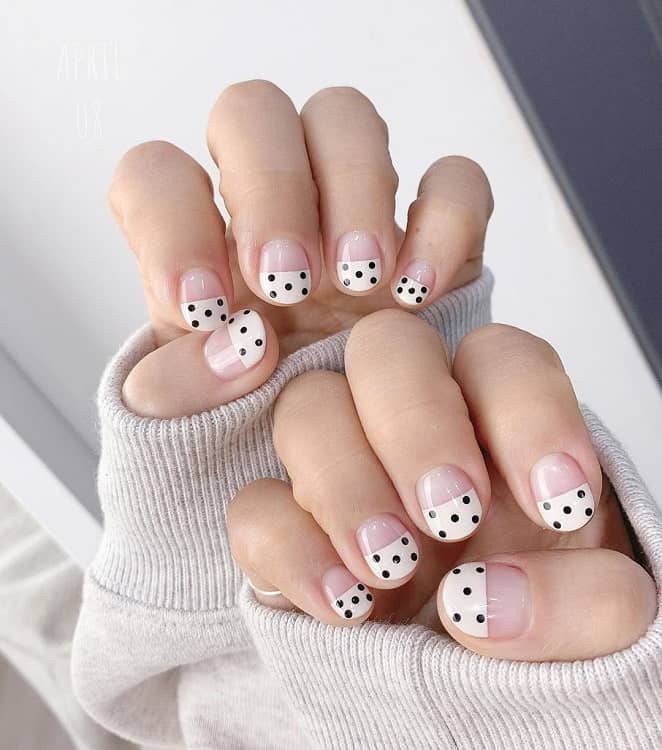 Round French Tip Nails