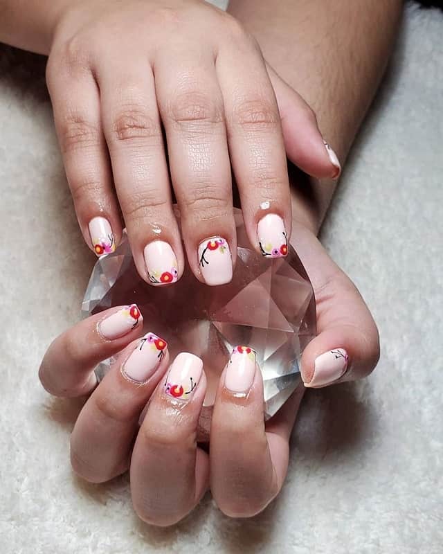 acrylic nail shapes squoval