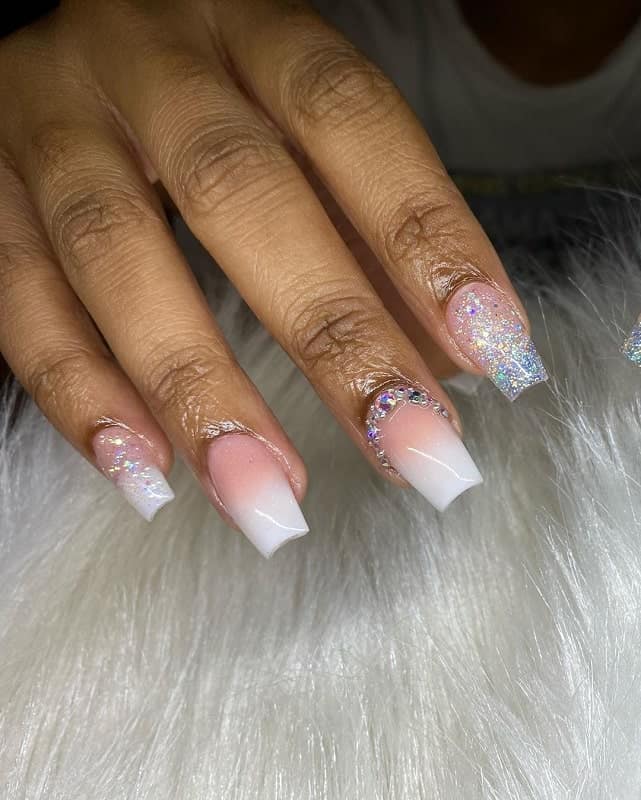 simple nails with rhinestones 