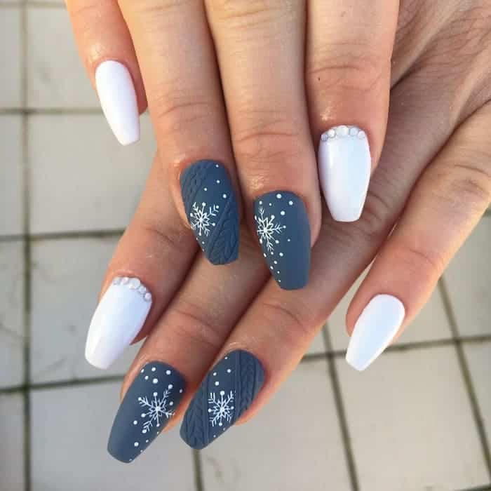 snowflake coffin nails