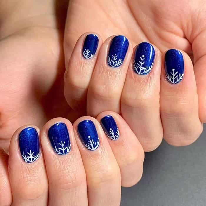 snowflake gel nails