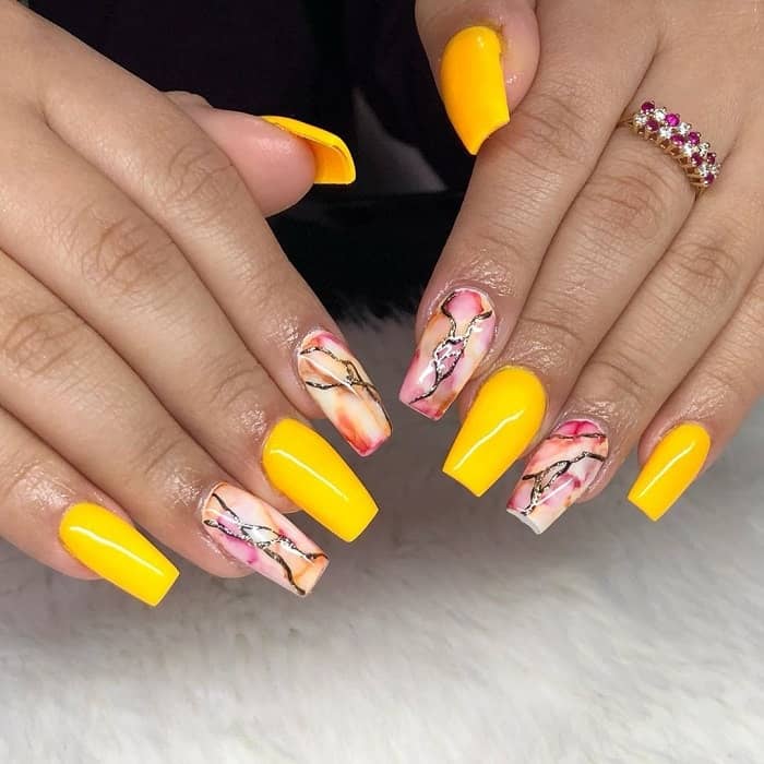 52 Bright Yellow Nail Designs For The Playful Hearts