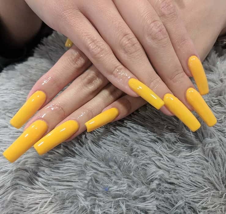 yellow square acrylic nails 