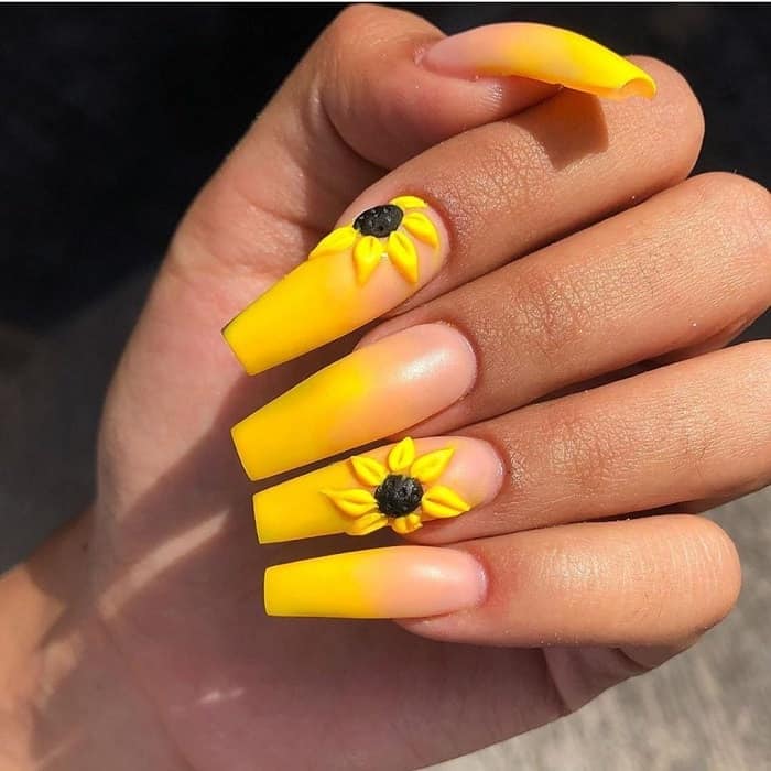 52 Bright Yellow Nail Designs for the Playful Hearts