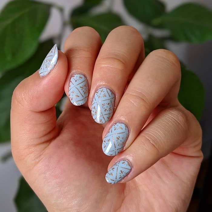 Light Blue And Gold Nail Designs