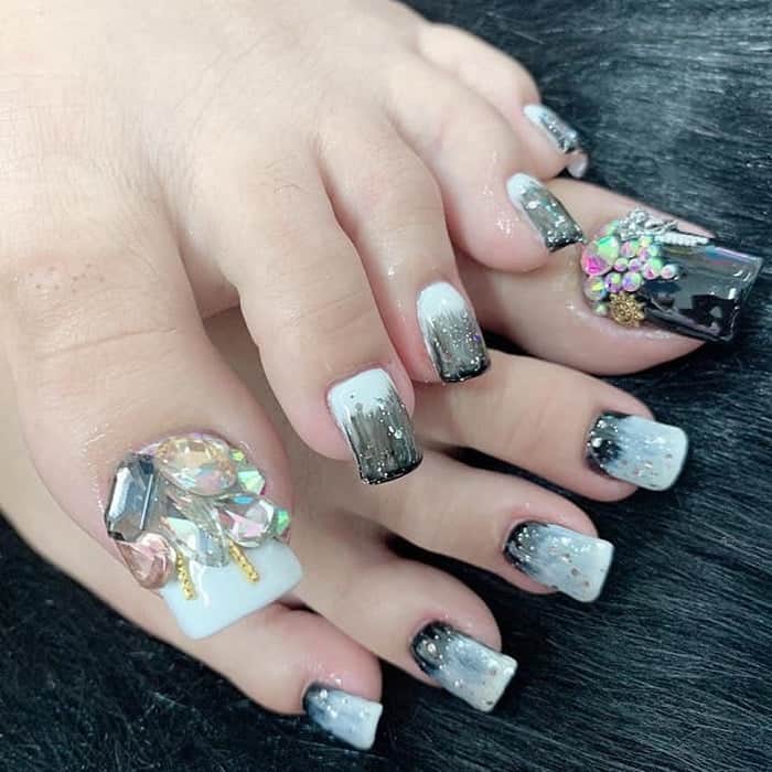 Long Toe Nail Design