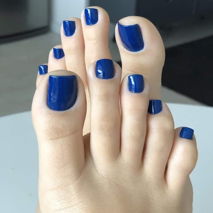 Royal Blue Toe Nails