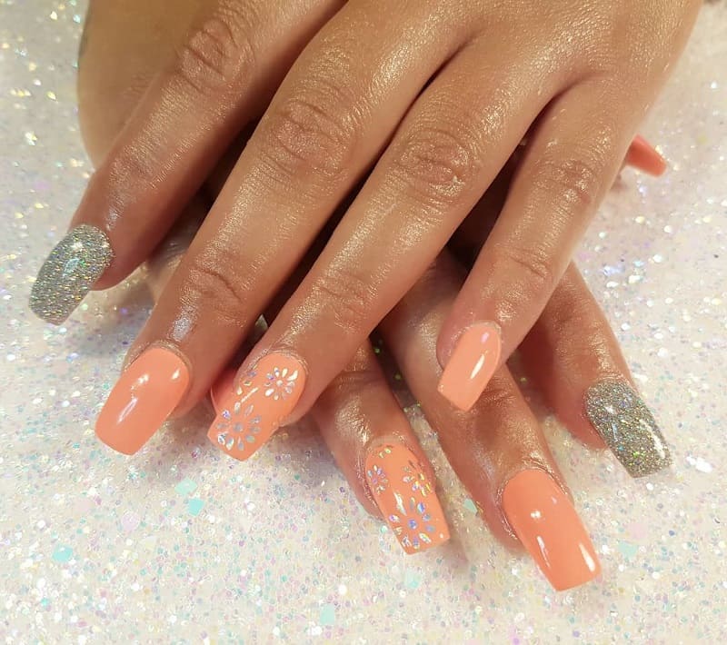 35 Hot Peach Nail Designs For A Trendy Look In 22