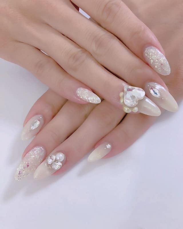 3d heart nail design