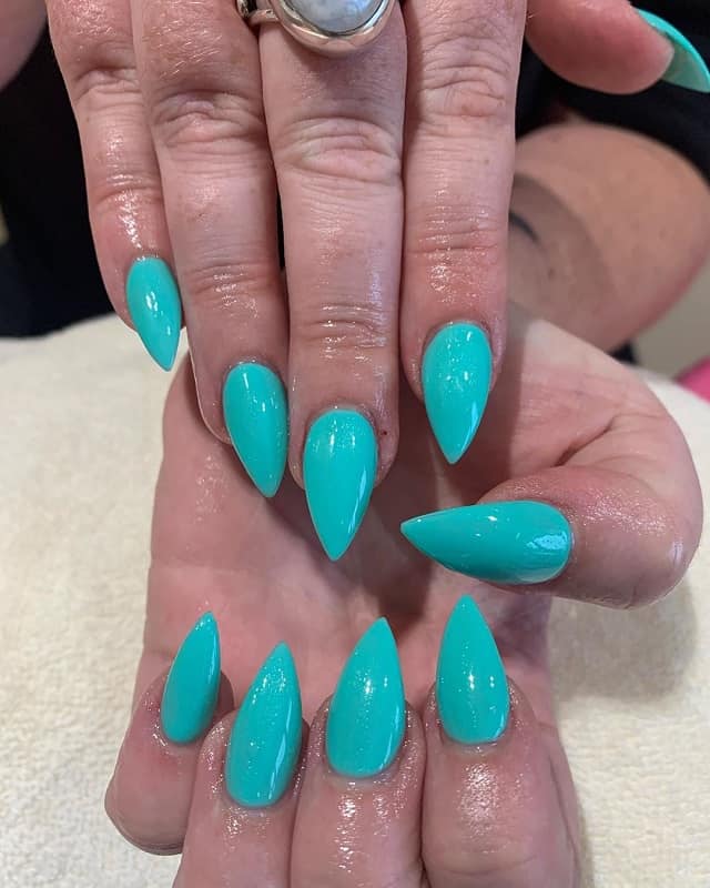 stiletto teal nails