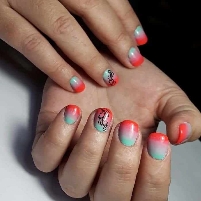 colorful short nails