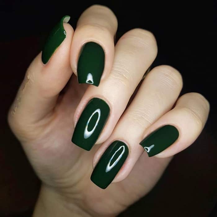 dark green acrylic nails