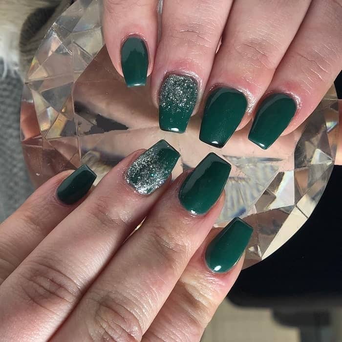 emerald green coffin nails