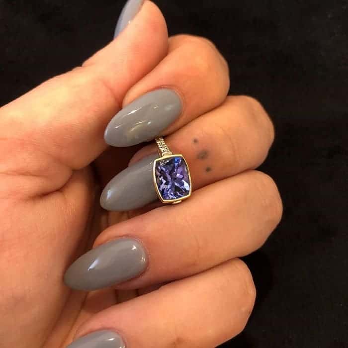 grey almond nails