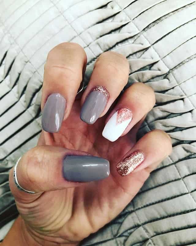 grey and rose gold nails