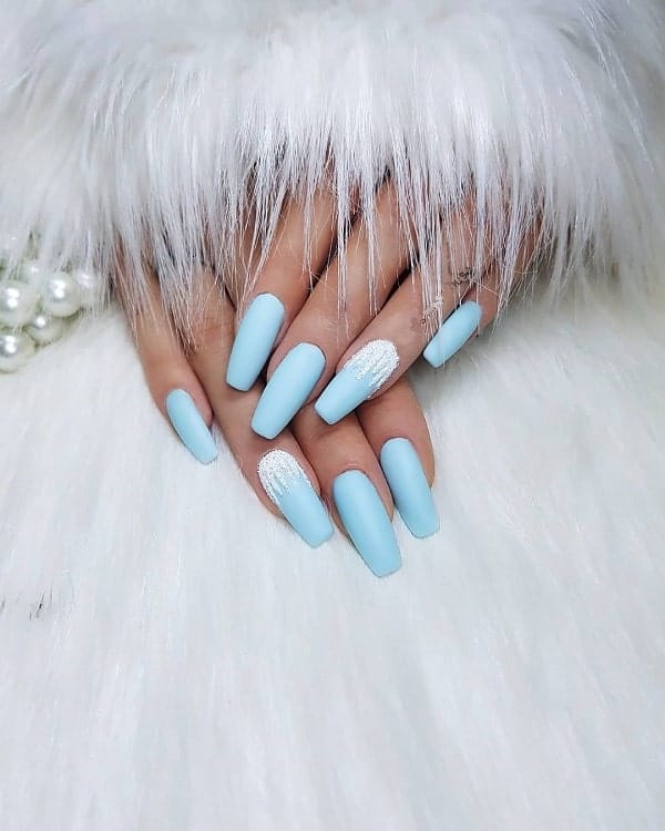 35 Light Blue Nails You Ll Fall In Love With Naildesigncode