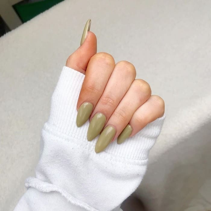 Light Olive Green Nails