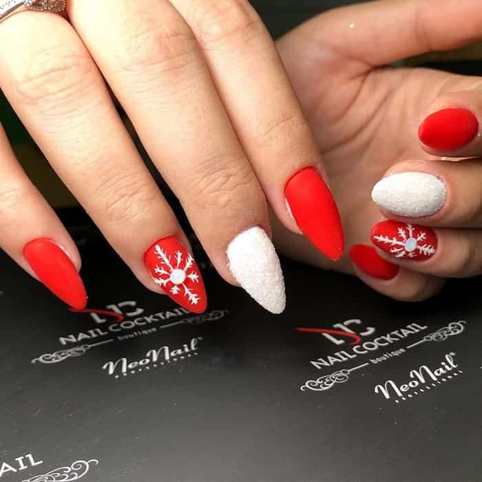 matte red nails for merry christmas