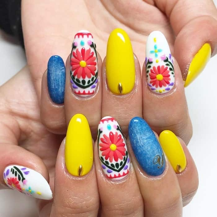 Mexican flower nail design 