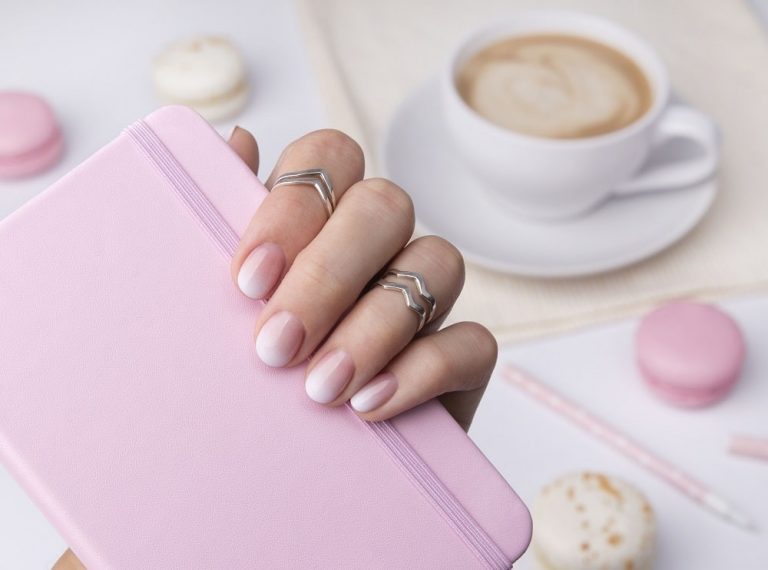 12 Stylish Pink Ombre Nails – Give Your Nails A Fresh Look