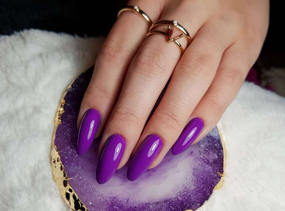 10 Eye-Catching Purple Acrylic Nails for 2024