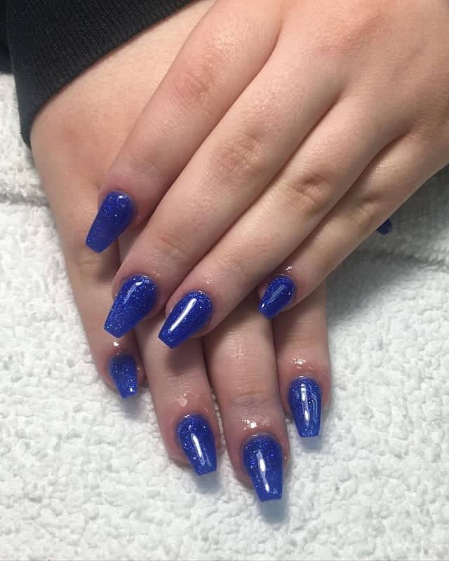 short blue coffin shaped nails