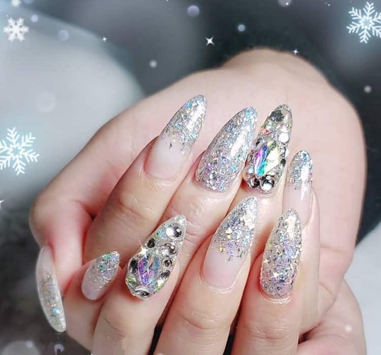 silver nails with rhinestones 