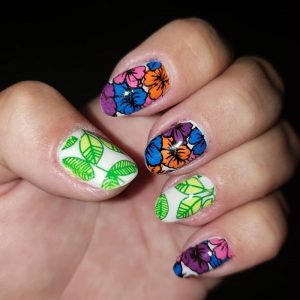 50 Flower Nail Designs You Can Totally Pull Off in 2024