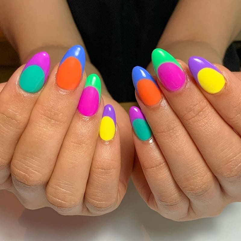 funky tips nail design