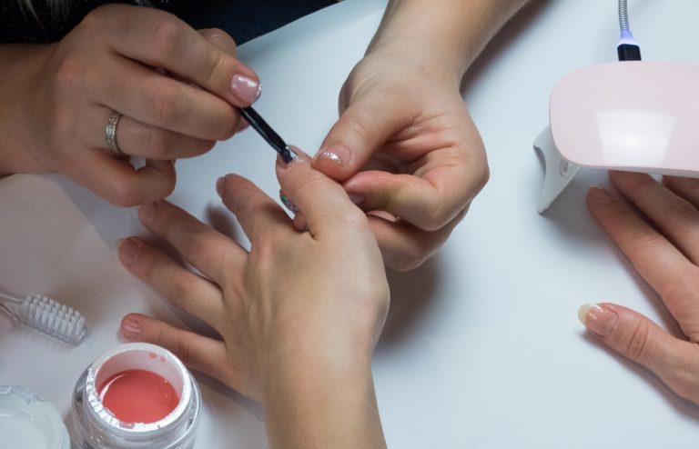 How To Fill In Gel Nails: Easiest Way Explained