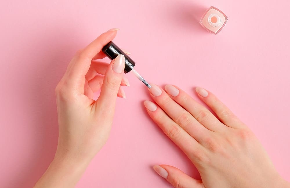 How to Fix a Cracked Acrylic Nail at Home - File and Apply Nail Polish