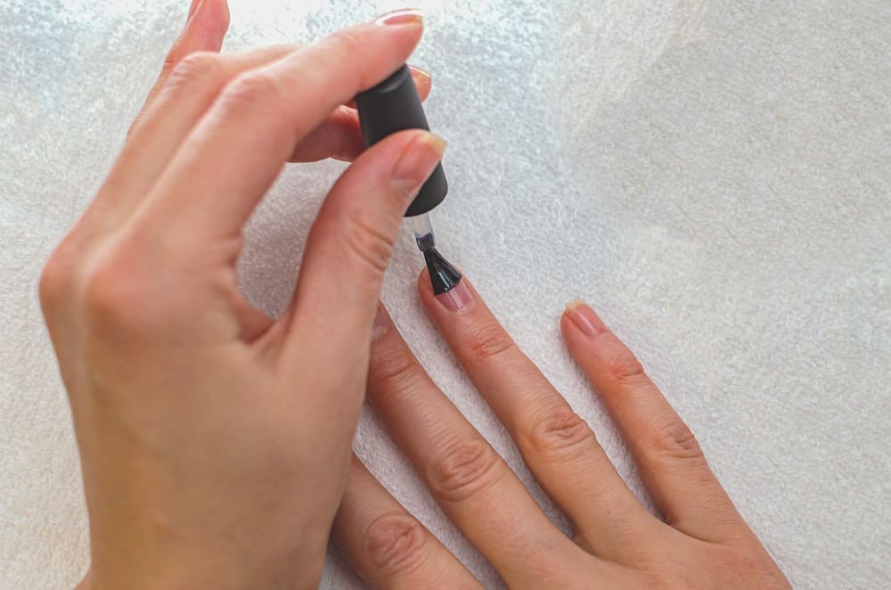 When to Use Nail Primer