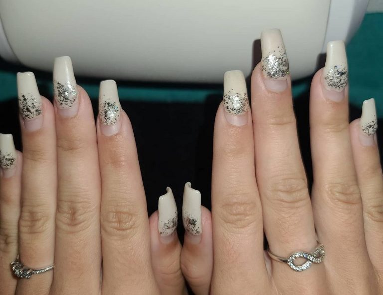5 Effective Tips to Stop Acrylic Nails from Lifting