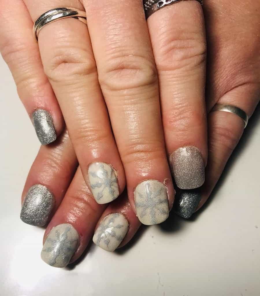 white and silver christmas nails